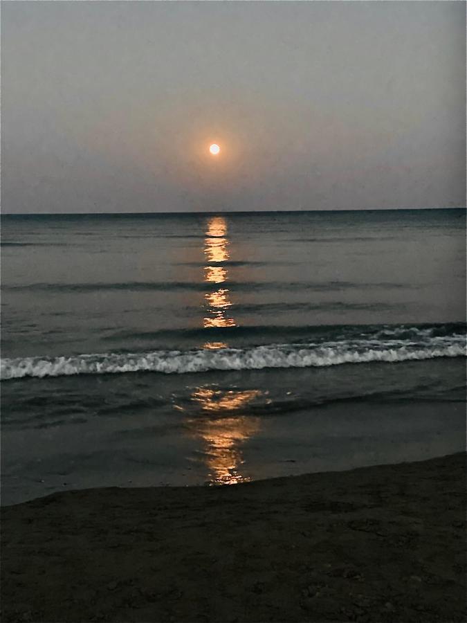 Bali Suites 404 Larnaca Bagian luar foto